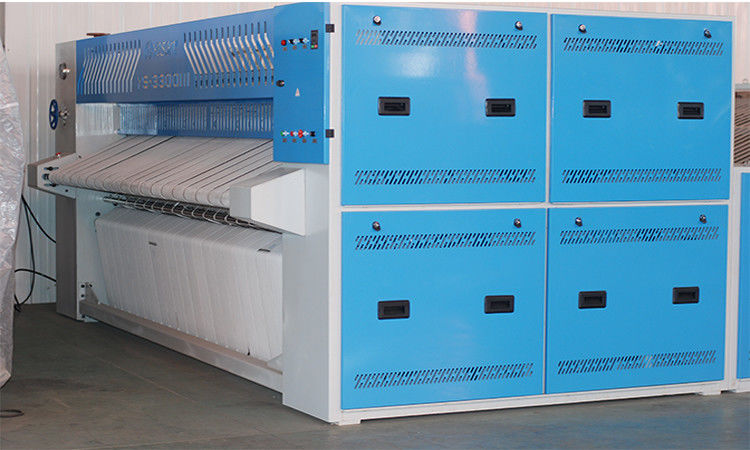 Máquina de plegado de sábanas de hotel Ancho máximo plegado 3000 mm y 5/32 pliegues Plegado/capa